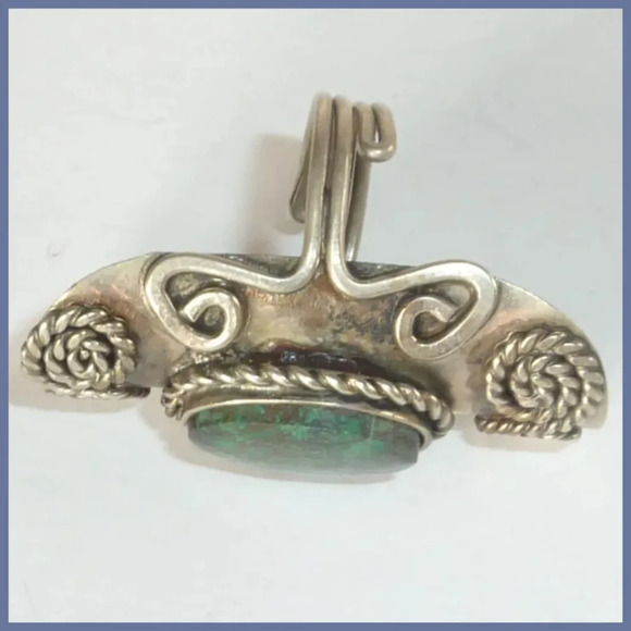 Wrap Green Stone Silver Tone Ring - Picture 6 of 9